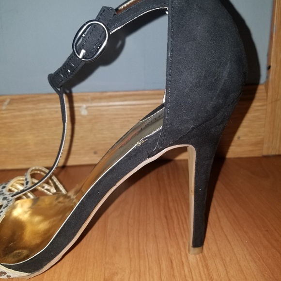 Elegant High Heels - Picture 2 of 6